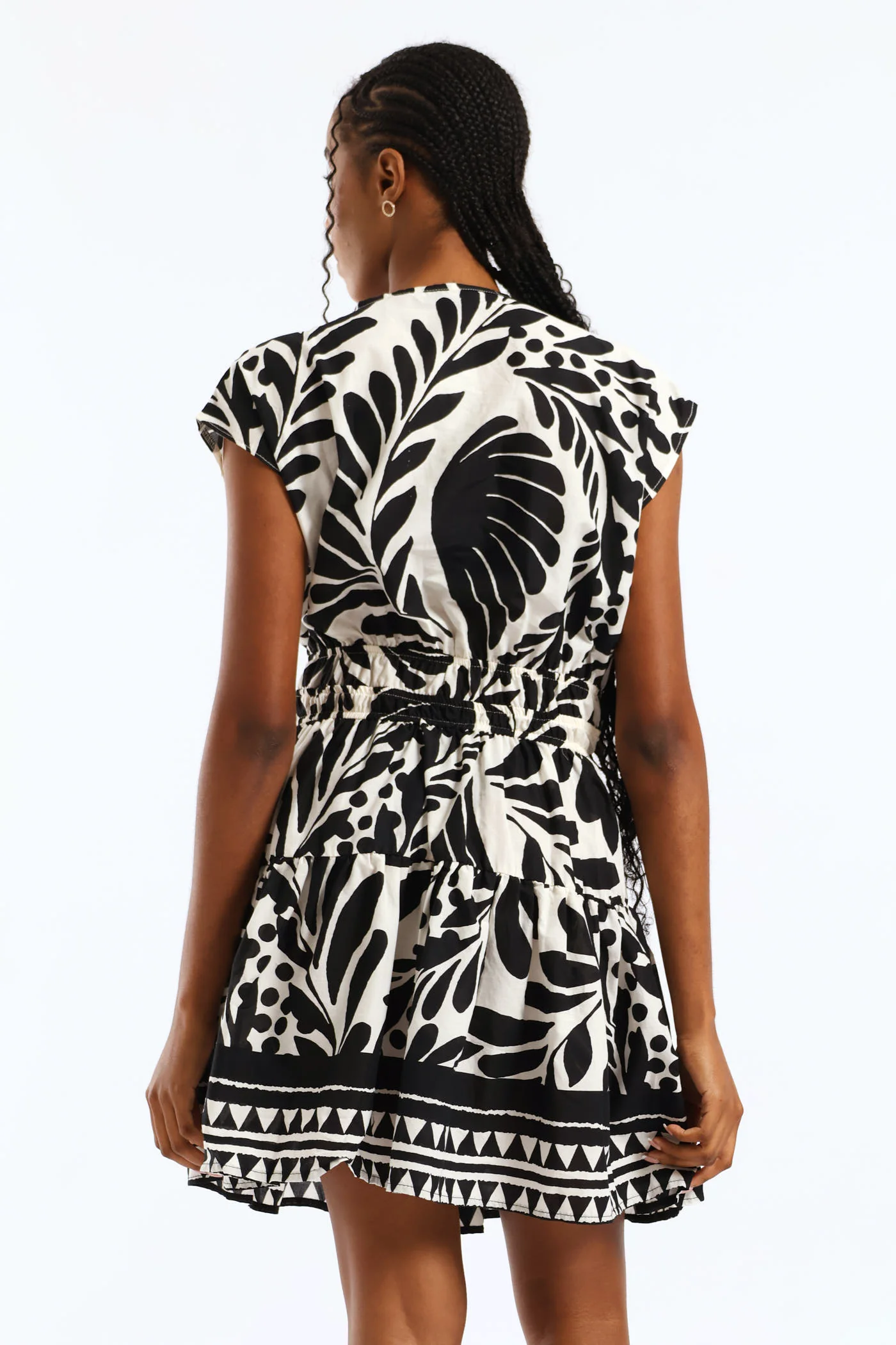 V-Neck Cross Over Elasticated Waist Mini Dress - Cream/Black - Image 4