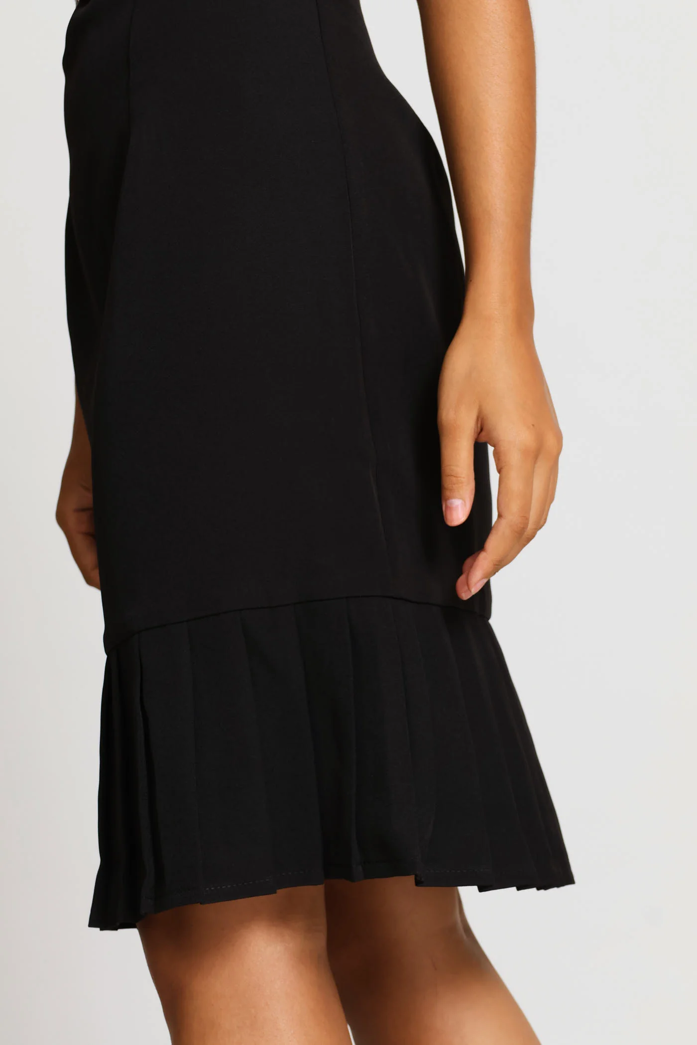 V-Neck Pleated Frill Hem Work Dress - Black - Image 6
