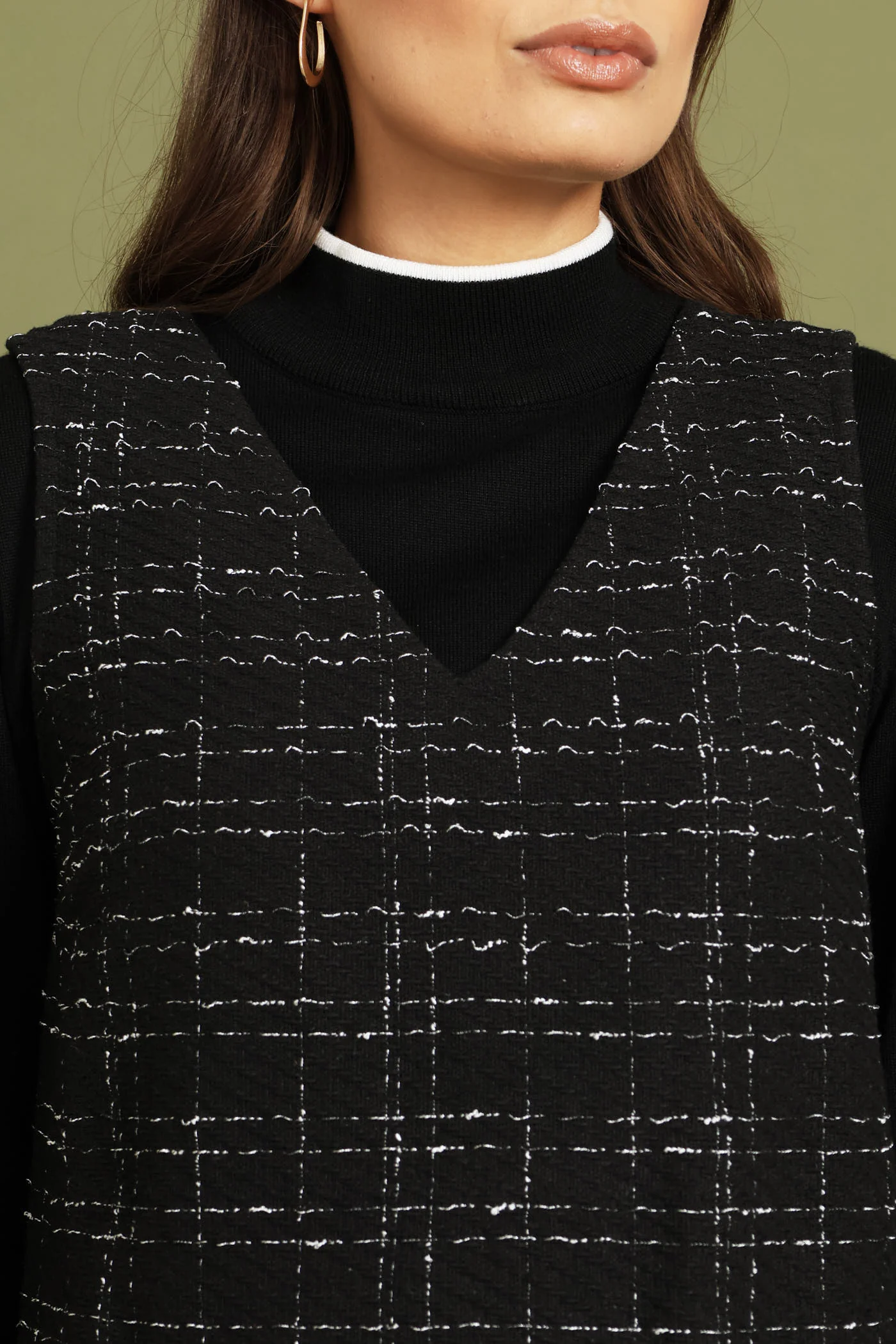 V-Neck Shift Tweed Dress - Black - Image 4