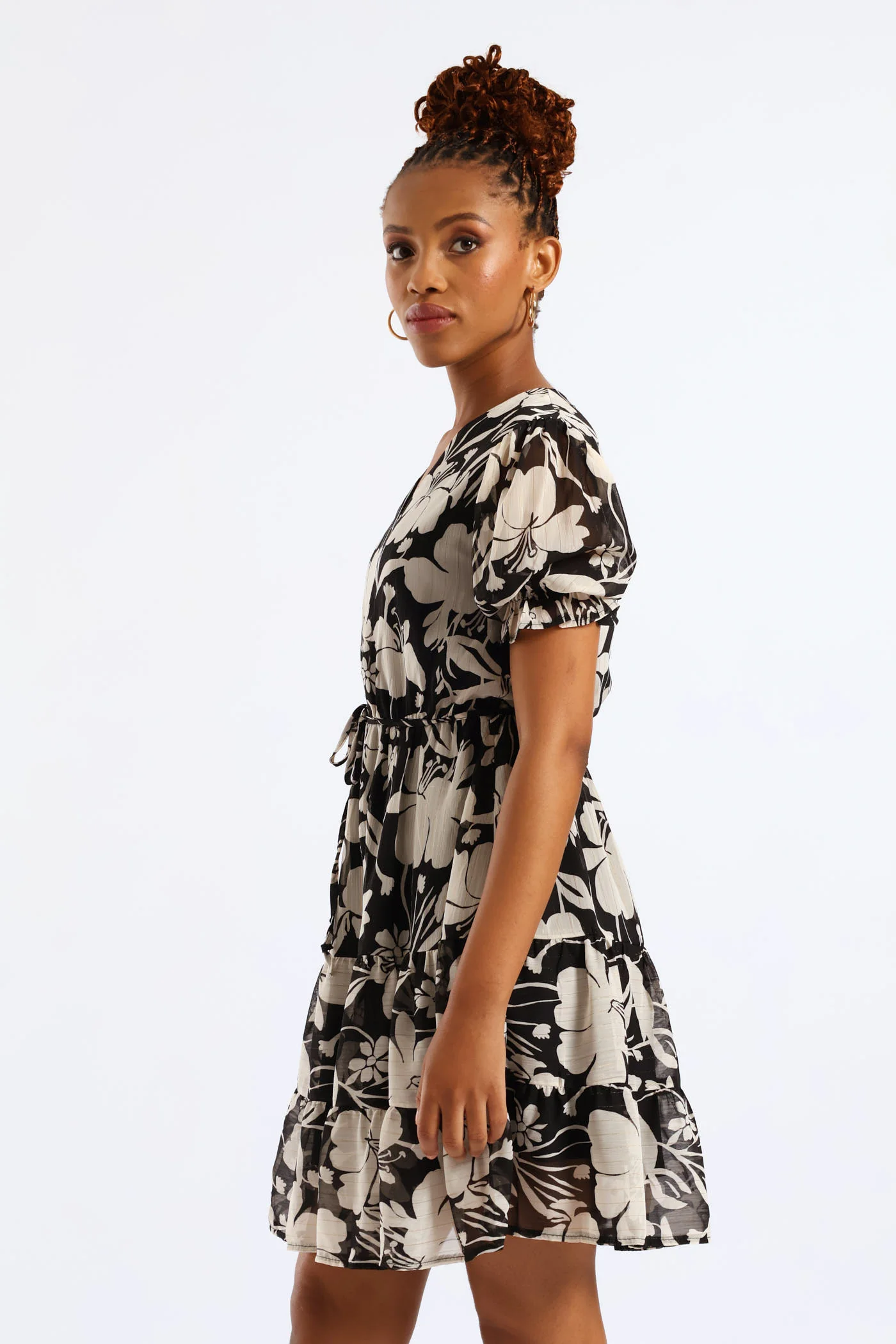 V-Neck Waisted Monochrome Frill Hem Tea Dress - Black/Cream - Image 3