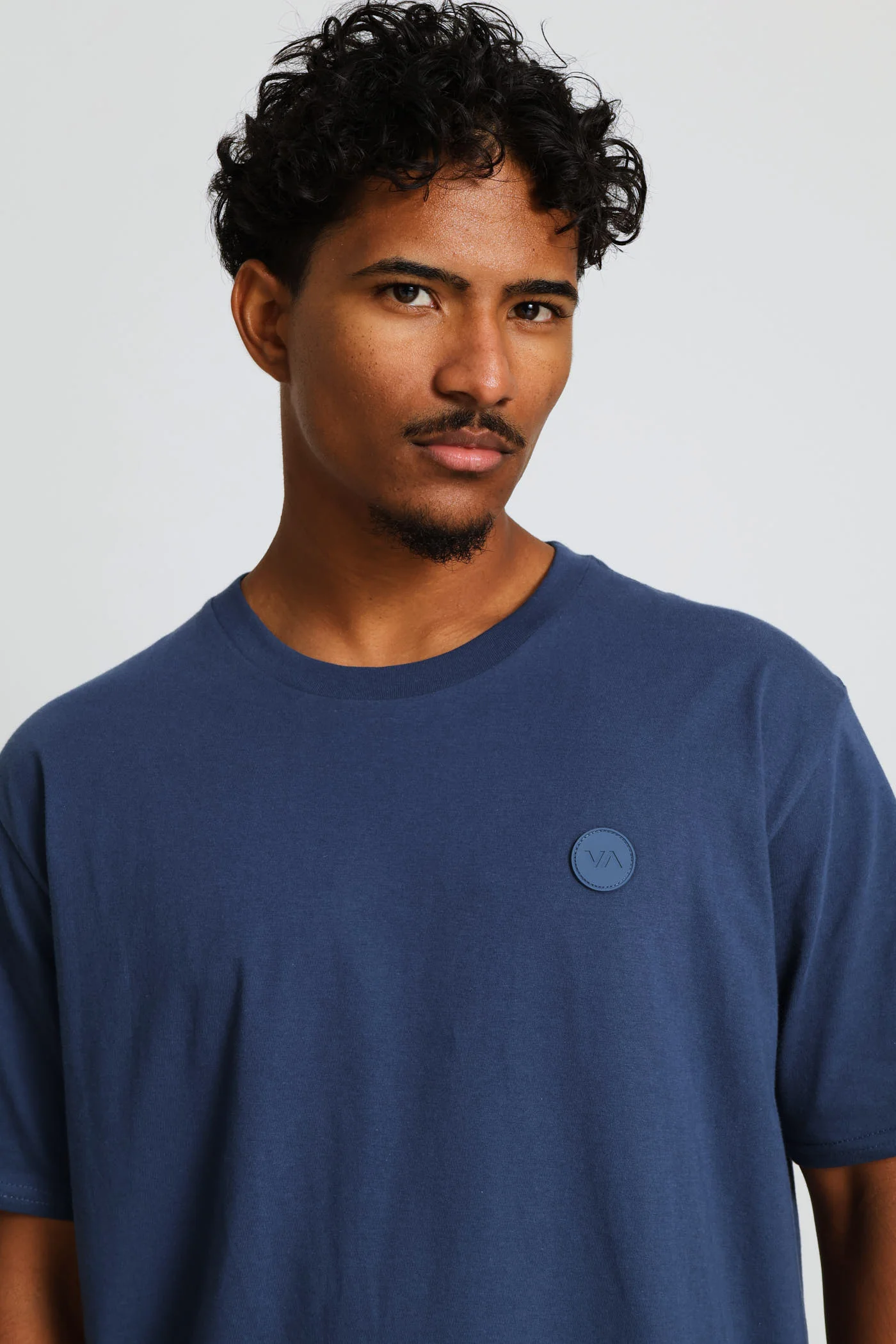 Va Circle Icon Short Sleeve Tee - Royal Blue - Image 2