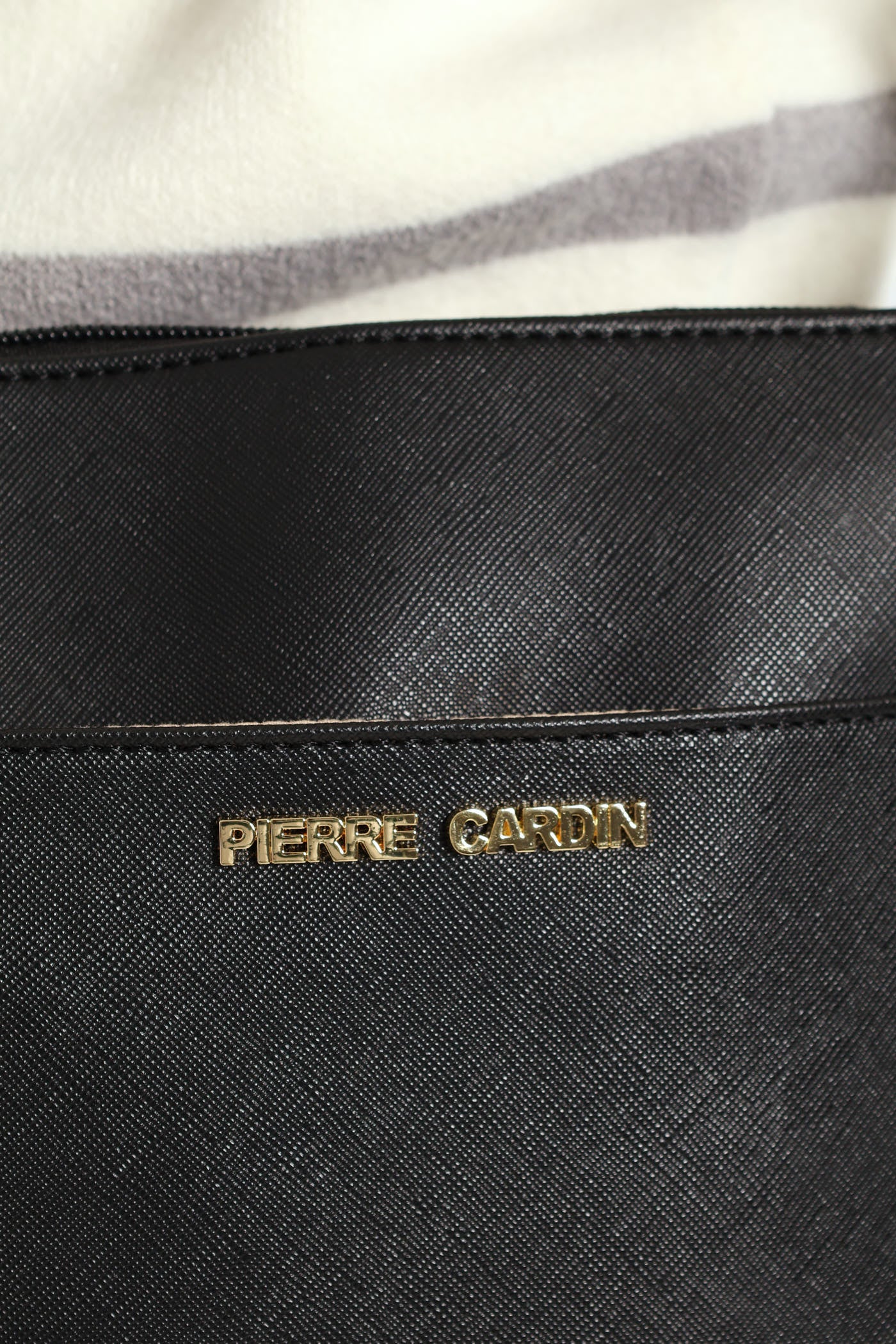 Vanida Crossbody Bag - Black - Image 5