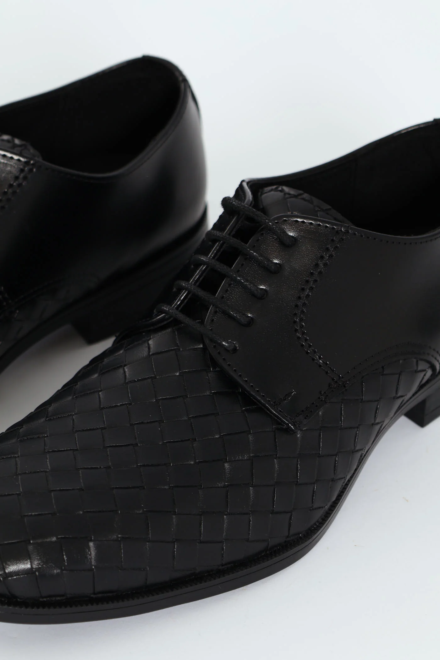 Weave Upper Lace Up Formal Shoe - Black - Image 2