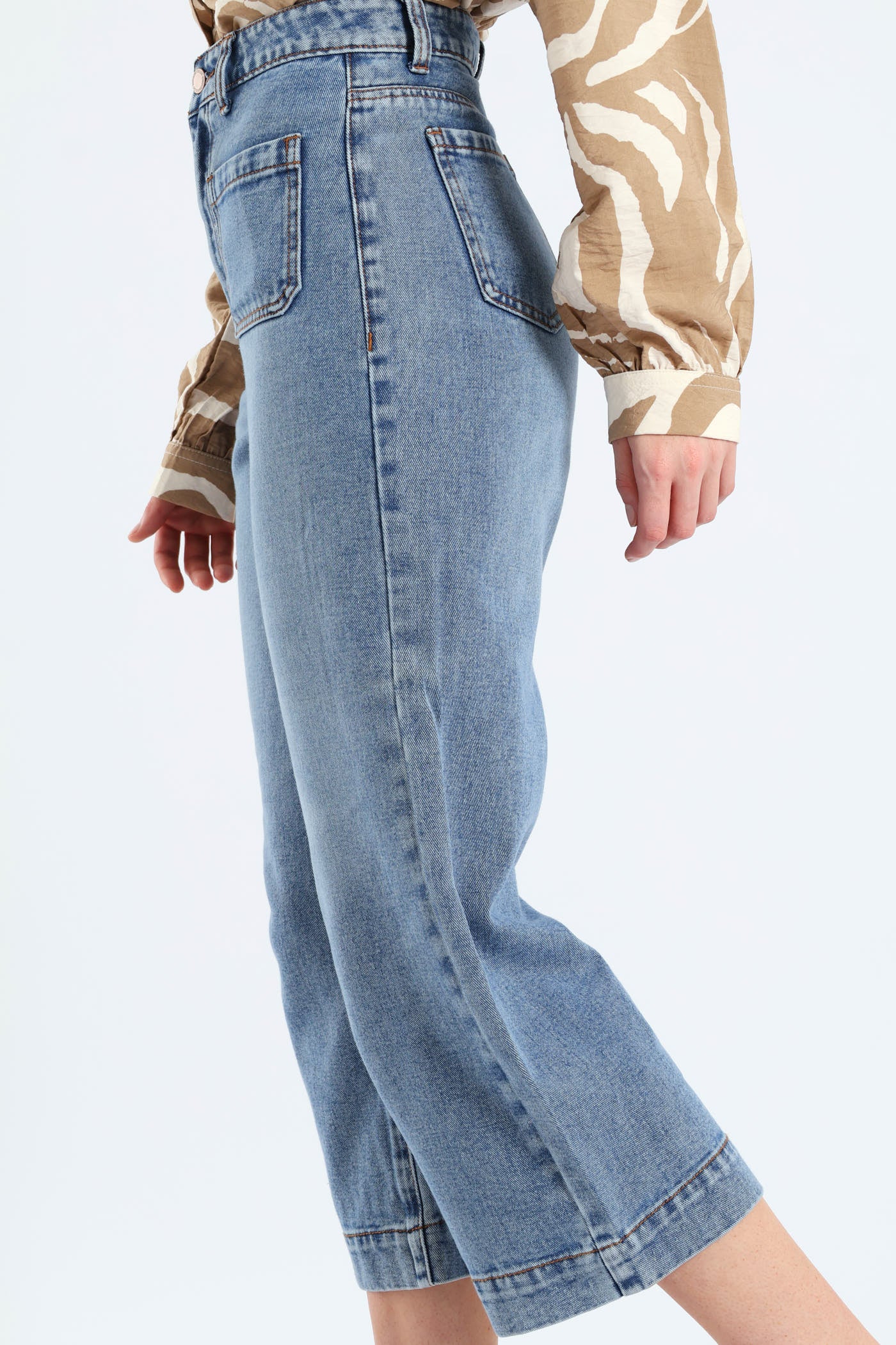 Wide Hem Cropped Wide Leg Denim - Mid Wash - Image 3