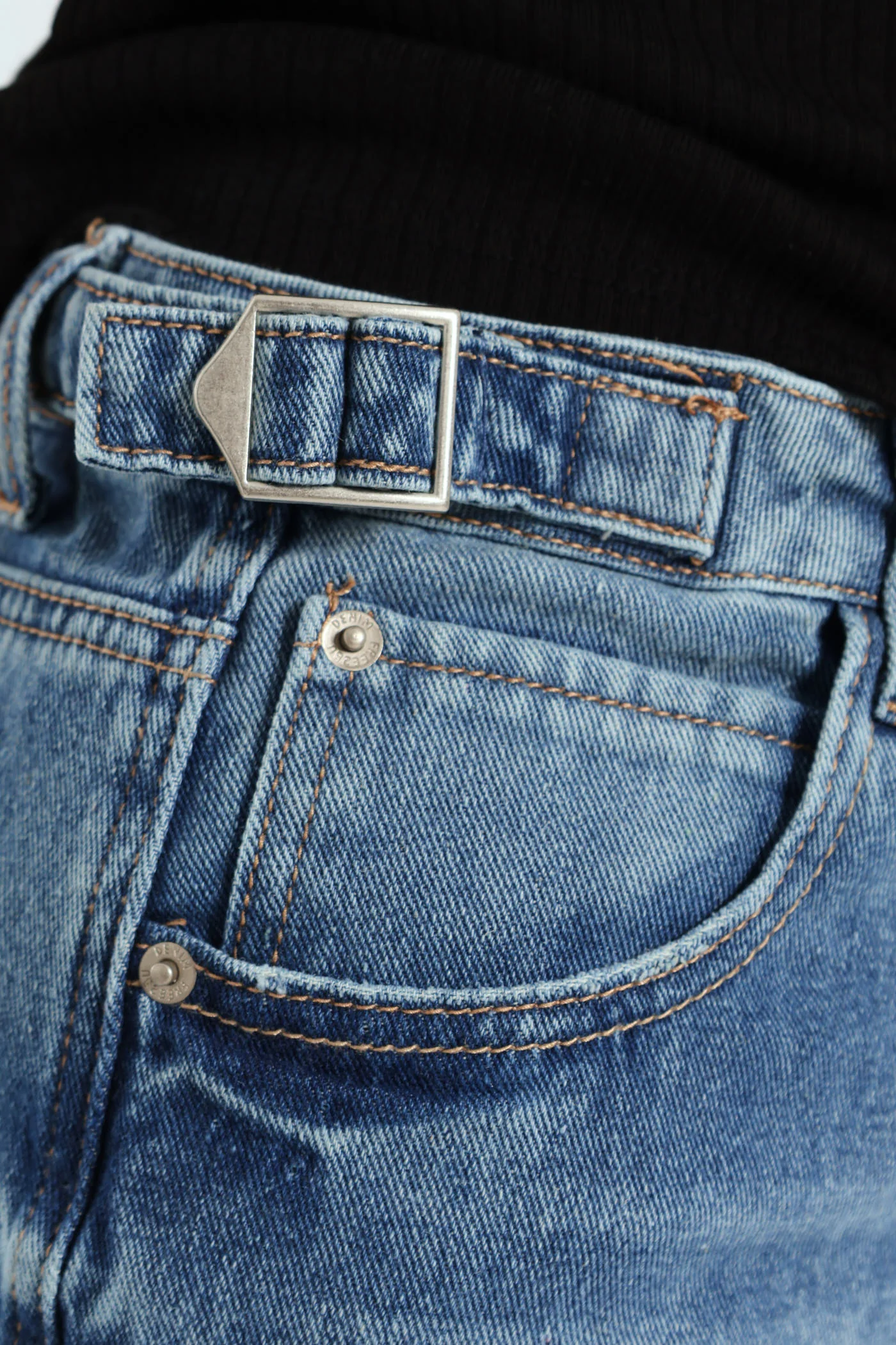 Wide Leg Cargo Jean - Salty Mid Wash - Image 5
