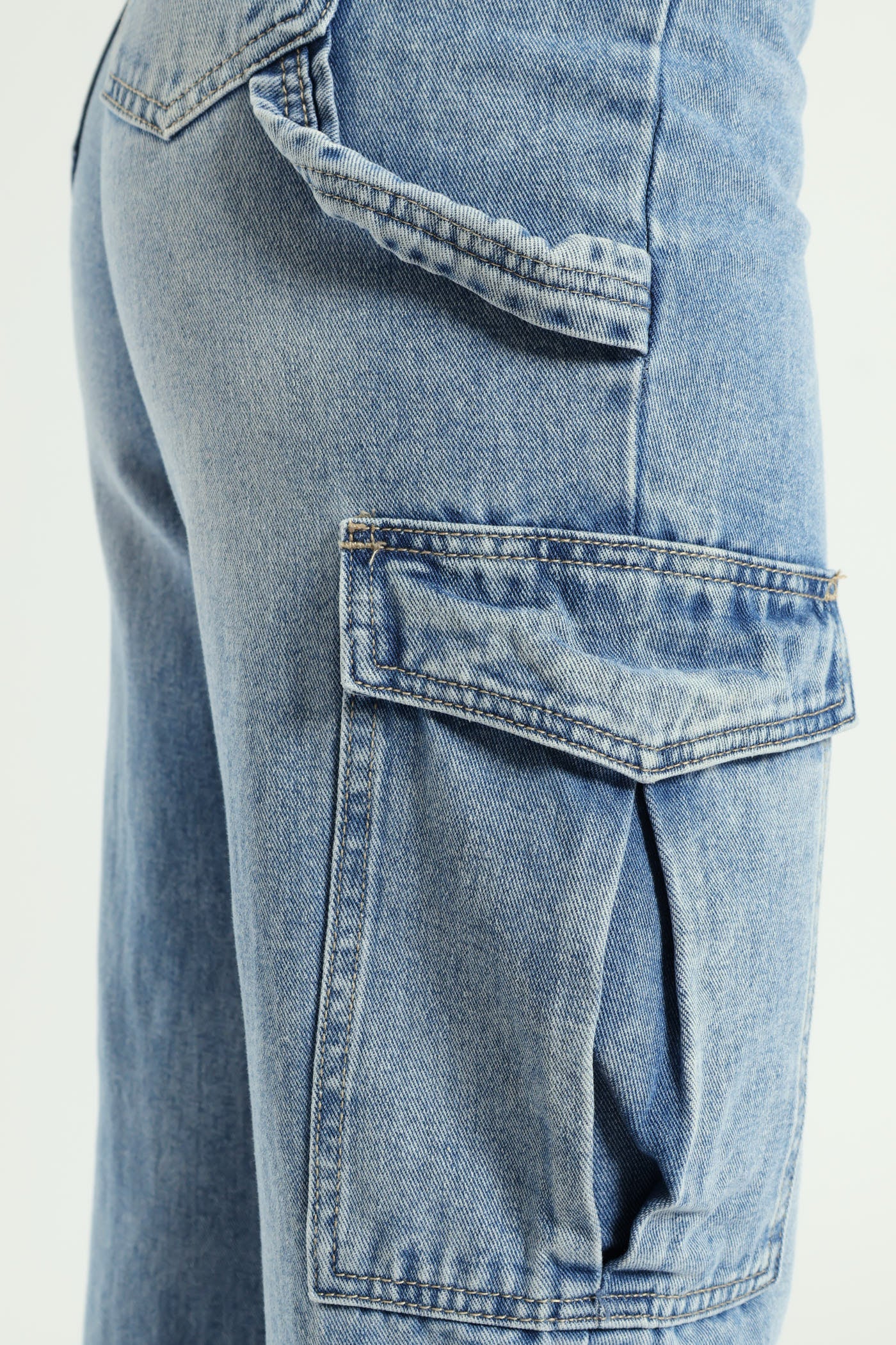 Wide Leg Pocket Cargo Denim - Light Wash - Image 4