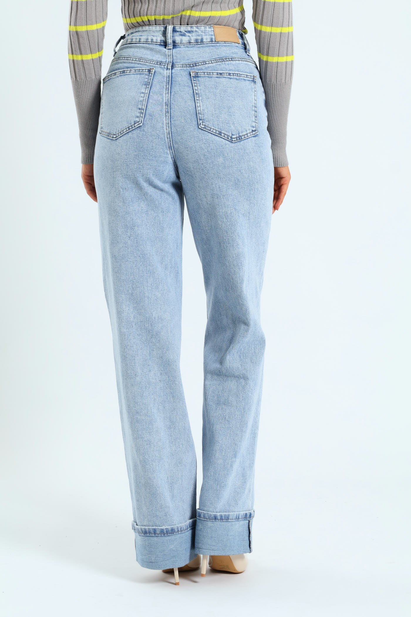 Wide Turn Up Hem Jean - Light Wash - Image 3