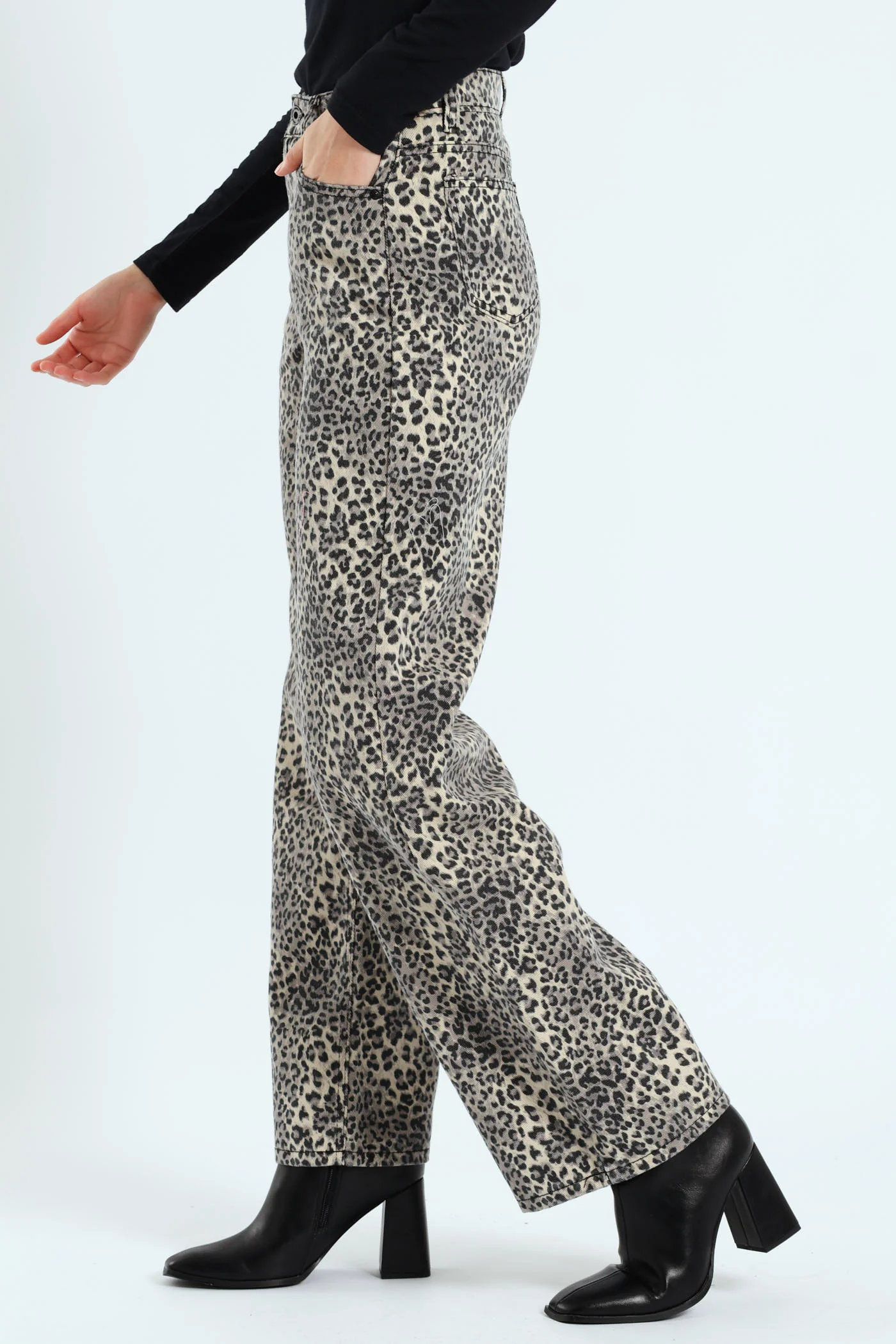Wideleg Jeans - Animal Print - Image 3