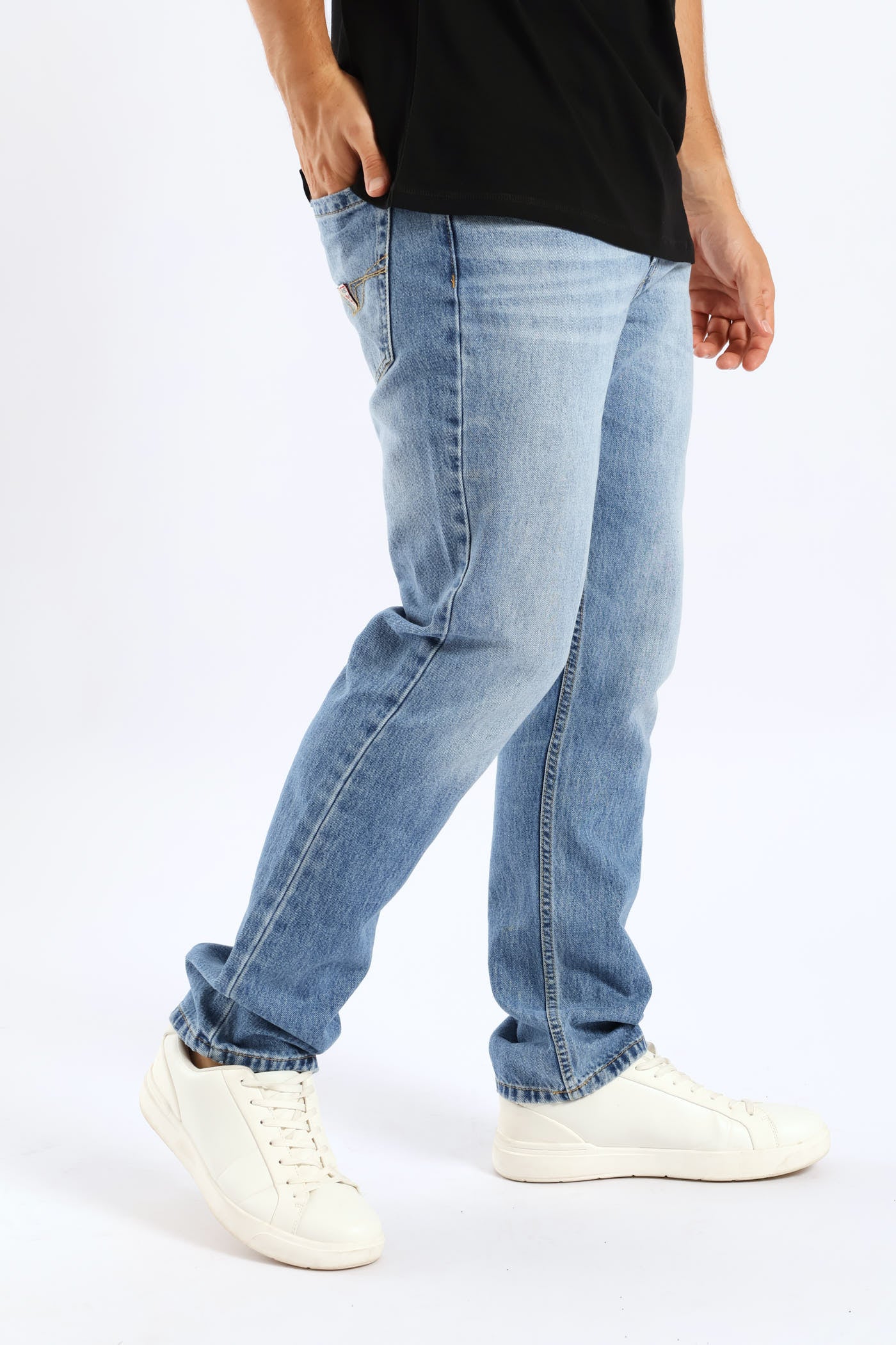 Will Slim Tapered Jean - Light Stonewash - Image 5