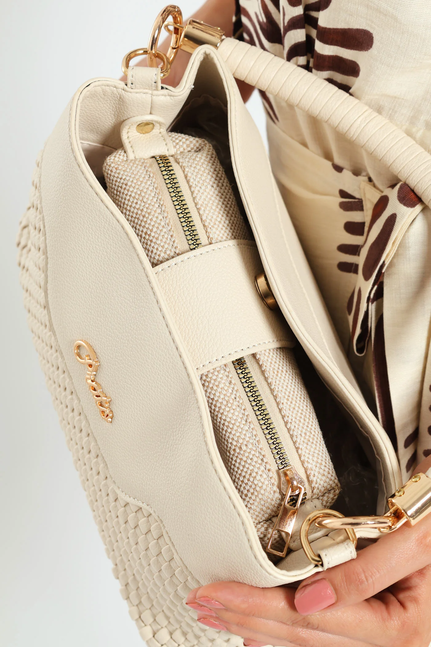 Woven Top Handle Bucket Bag - Beige - Image 5