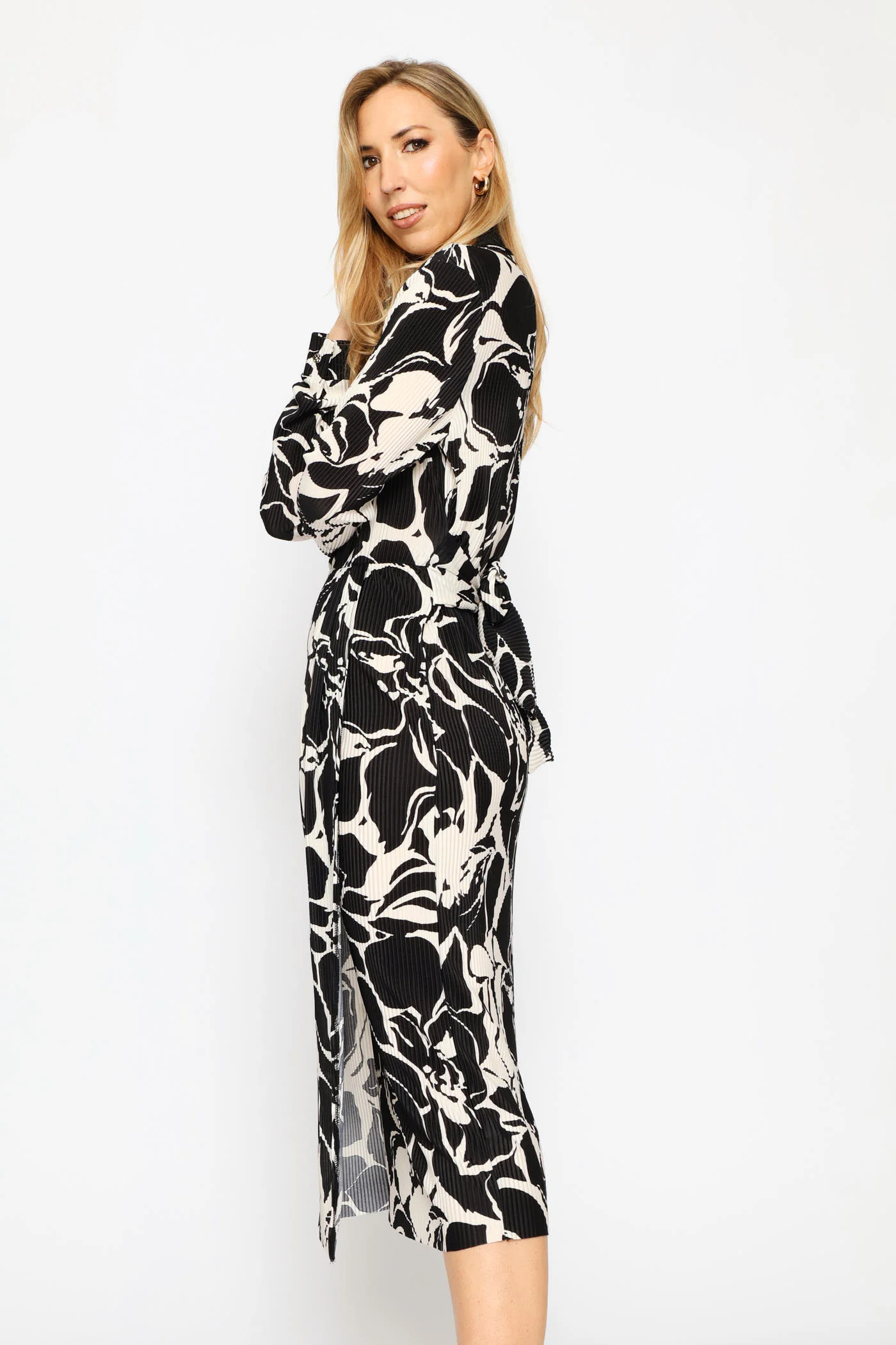 Wrap Plisse Shirt Midi Dress - Black/Cream - Image 3