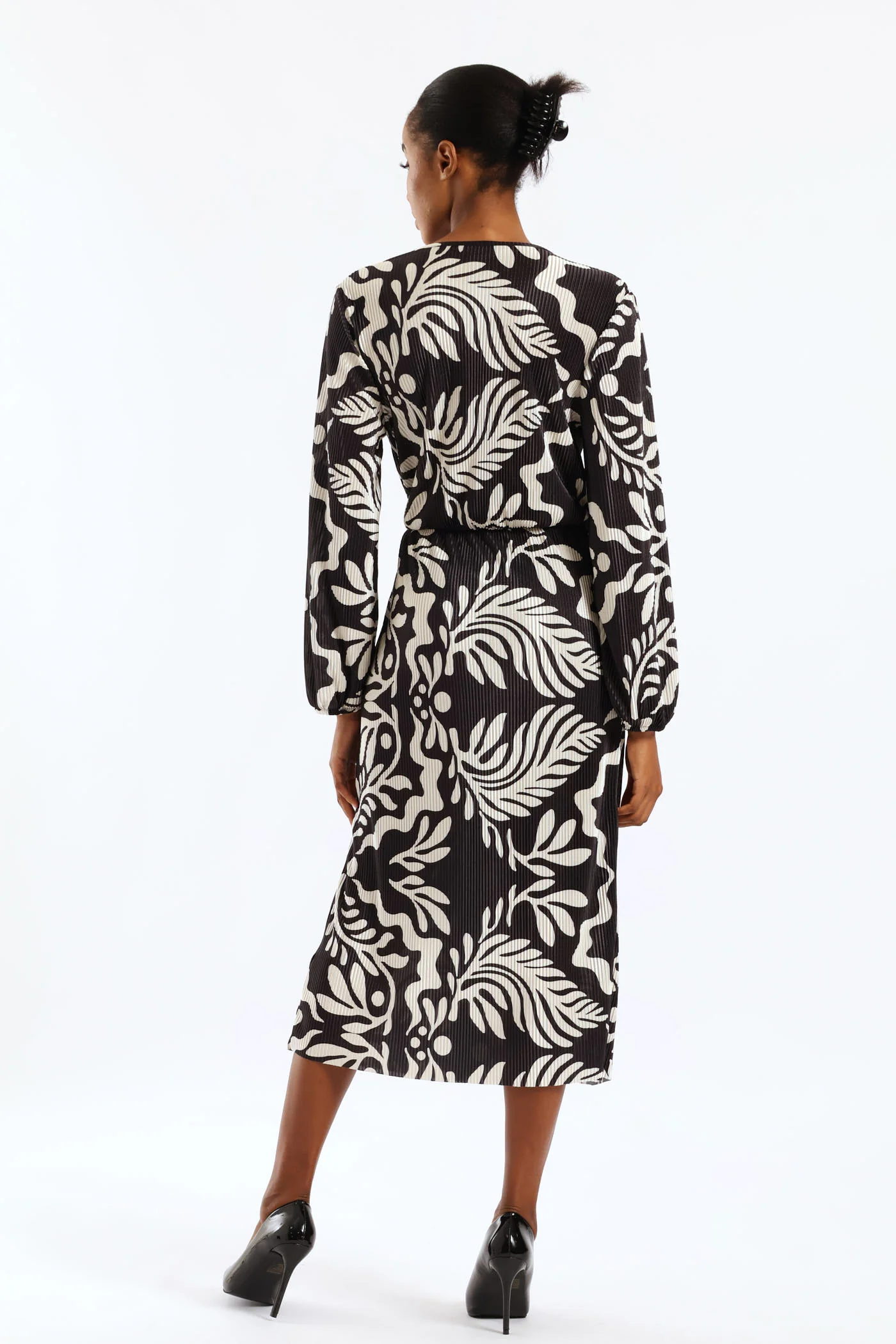 Wrap Tie Up Plisse Midi Dress - Black/Cream - Image 4